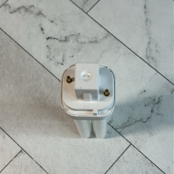 NWOT General Electric Biax D 18 watts 2 pin light bulb - BOX OF 10 bulbs - Picture 7 of 7